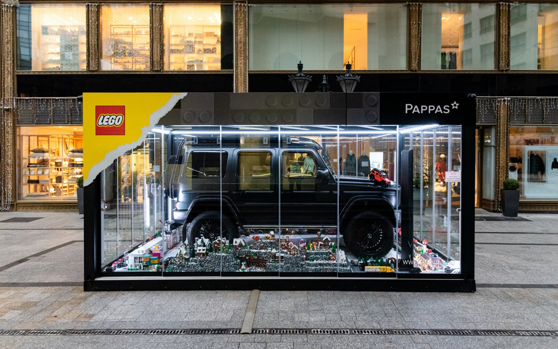 LEGO® világ a belvárosban 20% kedvezménnyel minden LEGO® Mercedes-Benz járgányra!