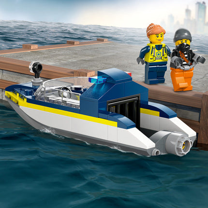 LEGO® City - Rendőrségi motorcsónak és a rablók rejte (60417)