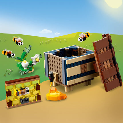 LEGO® Creator 3in1 - Madárház (31143)