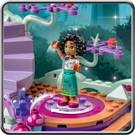 LEGO® Disney™ - Az elvarázsolt lombház (43215)