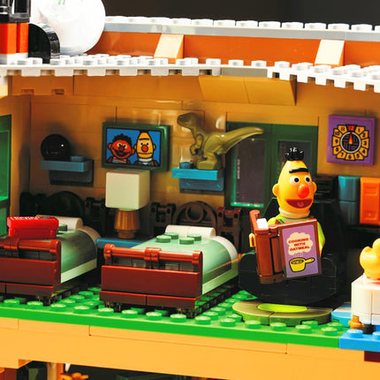 LEGO® Ideas - 123 Sesame Street (21324)