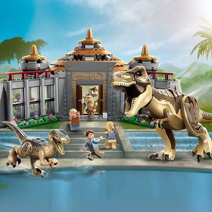 LEGO® Jurassic World - Látogatóközpont: T-Rex és raptortámadás (76961)