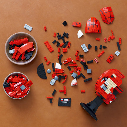 LEGO® Marvel - Kis dínók mentőközpont (76285)