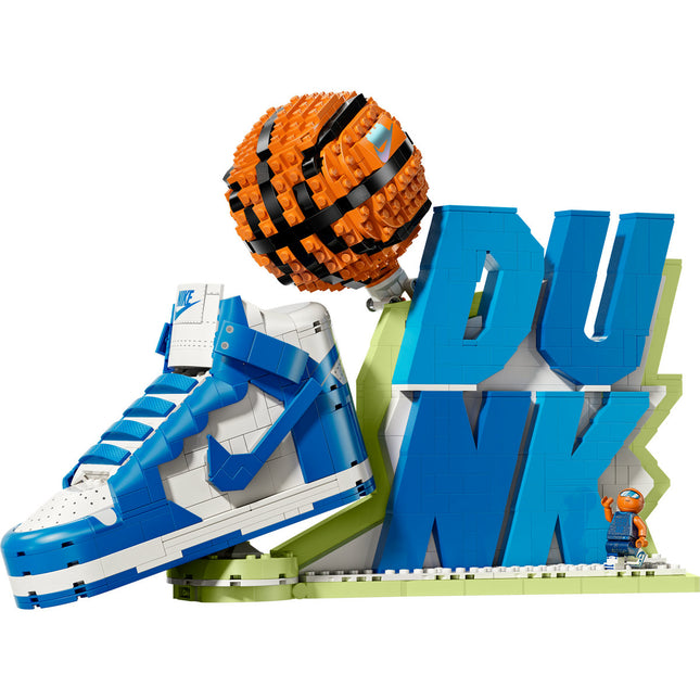 Nike x LEGO Collection (43008)