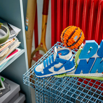 Nike x LEGO Collection (43008)