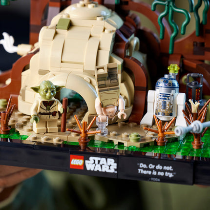 LEGO® Star Wars™ - Jedi™ kiképzés a Dagobah™ bolygón dioráma (75330)