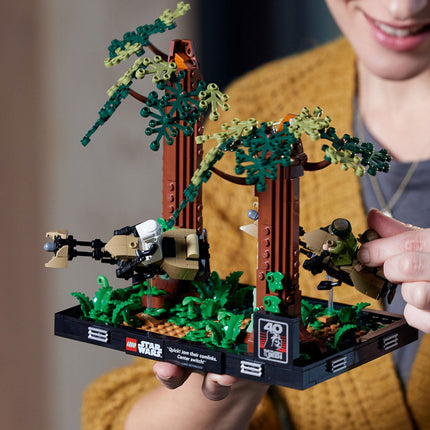 LEGO® Star Wars™ - Endor™ sikló üldözés dioráma (75353)